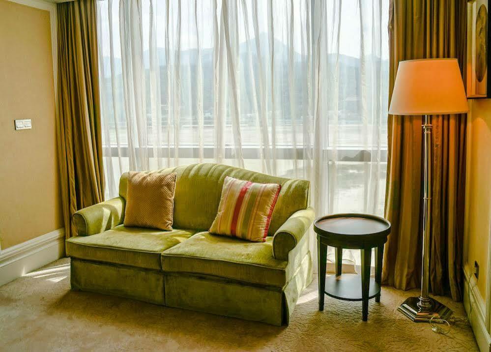 Sheraton Fuzhou Hotel Buitenkant foto