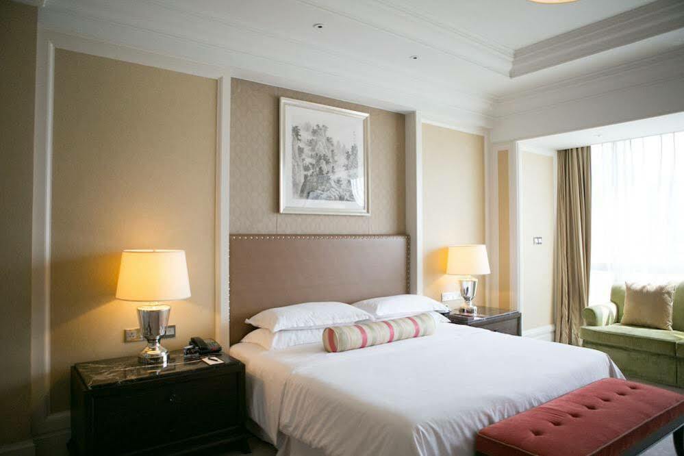 Sheraton Fuzhou Hotel Buitenkant foto